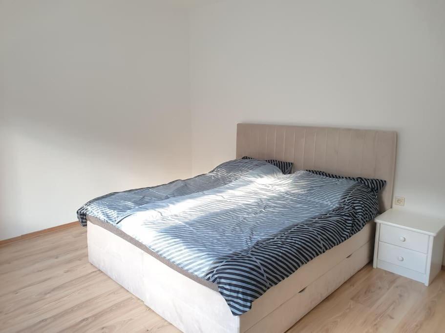 Schoene 2 Zimmer Wohnung Im Herzen Von Gleisdorf Exterior foto